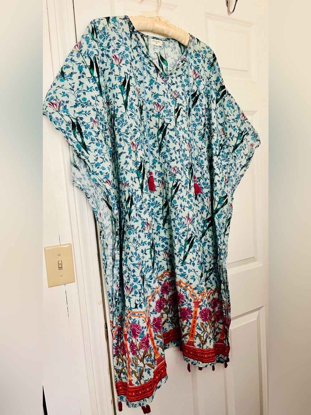 Cost Plus World Market Blue Floral V-Neck Kaftan Dress Beautiful Colors